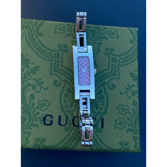 Gucci Women's Pink Dial Stainless Steel Bracelet Watch - Picture 1 of 8